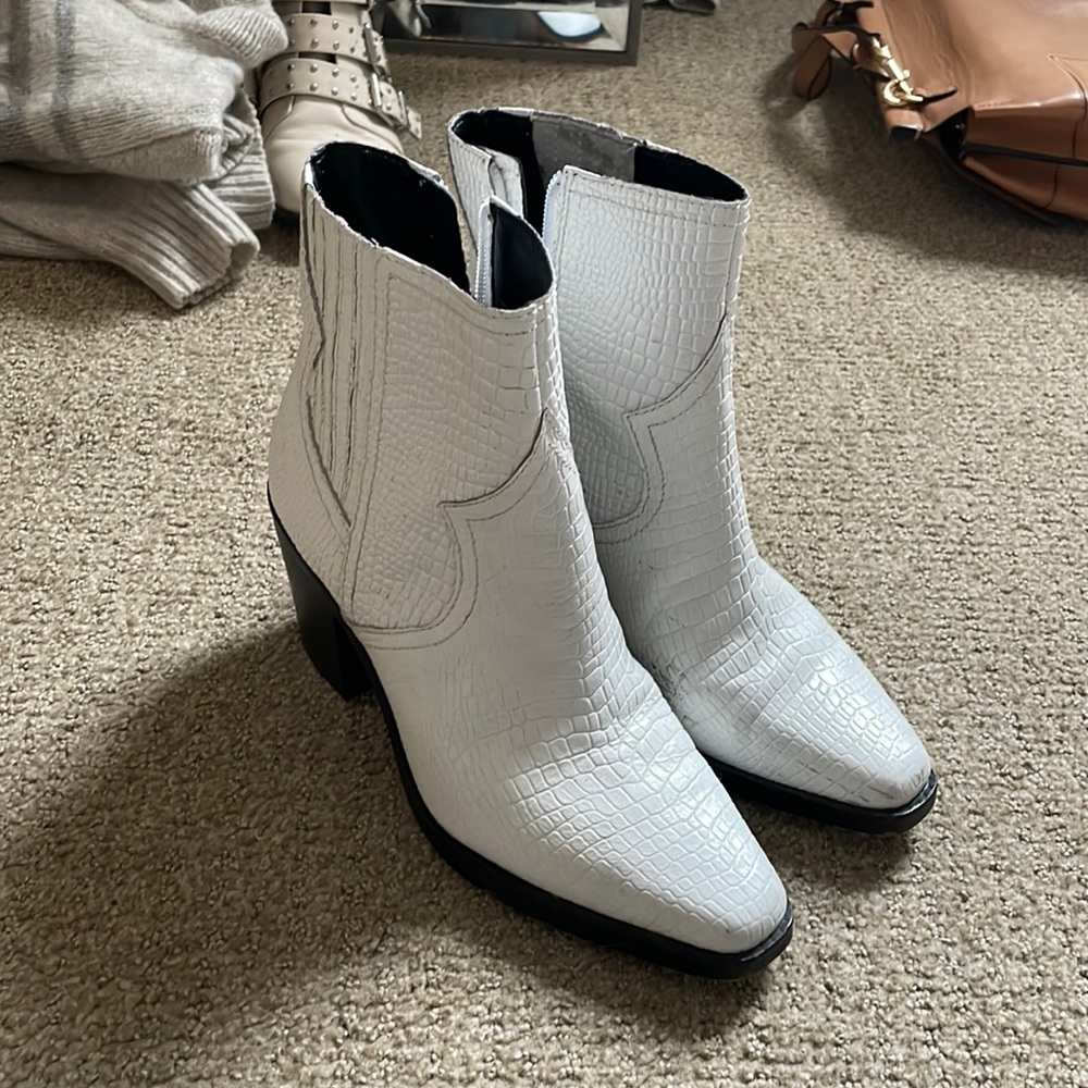 Lucky Brand White cowboy boots